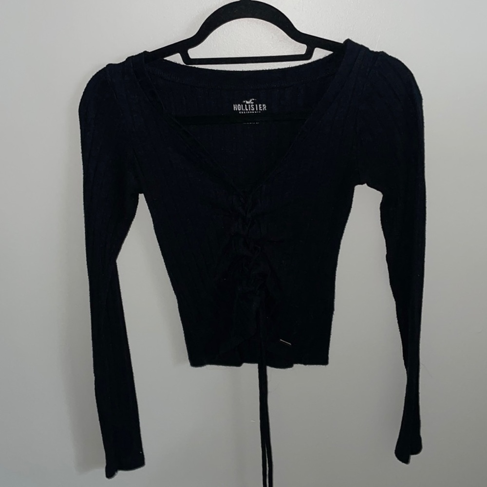 Black Hollister long sleeve cotton v-neck shirt